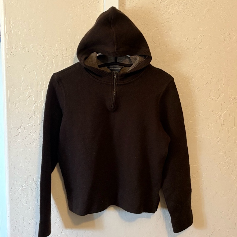 Banana Republic hooded sweater. Sz Medium Brown.